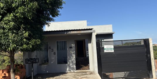 VENDE-SE CASA
